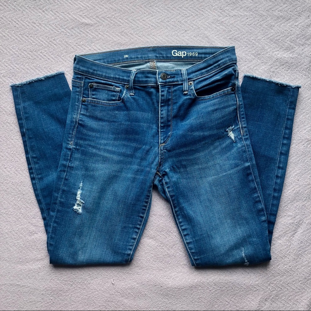 GAP jeans high rise straight legged distressed